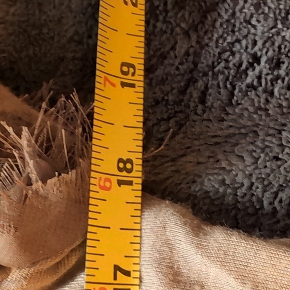 BCBGMAXAZRIA| Grey Stretch Short Sleeved T-shirt With Puffed Floral Design - Picture 8 of 12